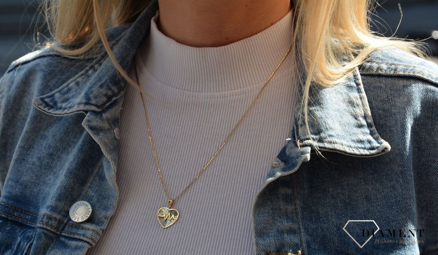 Złota zawieszka w kształcie serca ze znakiem linii życia to idealny prezent dla ukochanej. Możliwy grawer za 0zł. Zapraszamy!.jpg